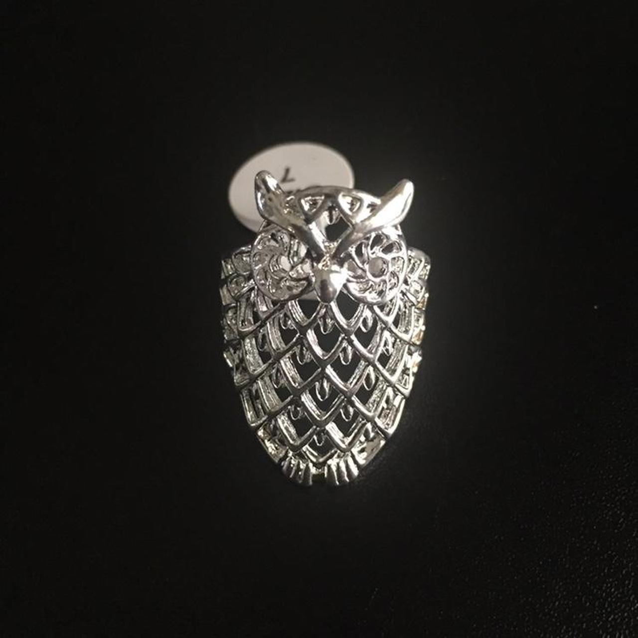 Product Image 3 - Silver owl ring size 7
Condition: