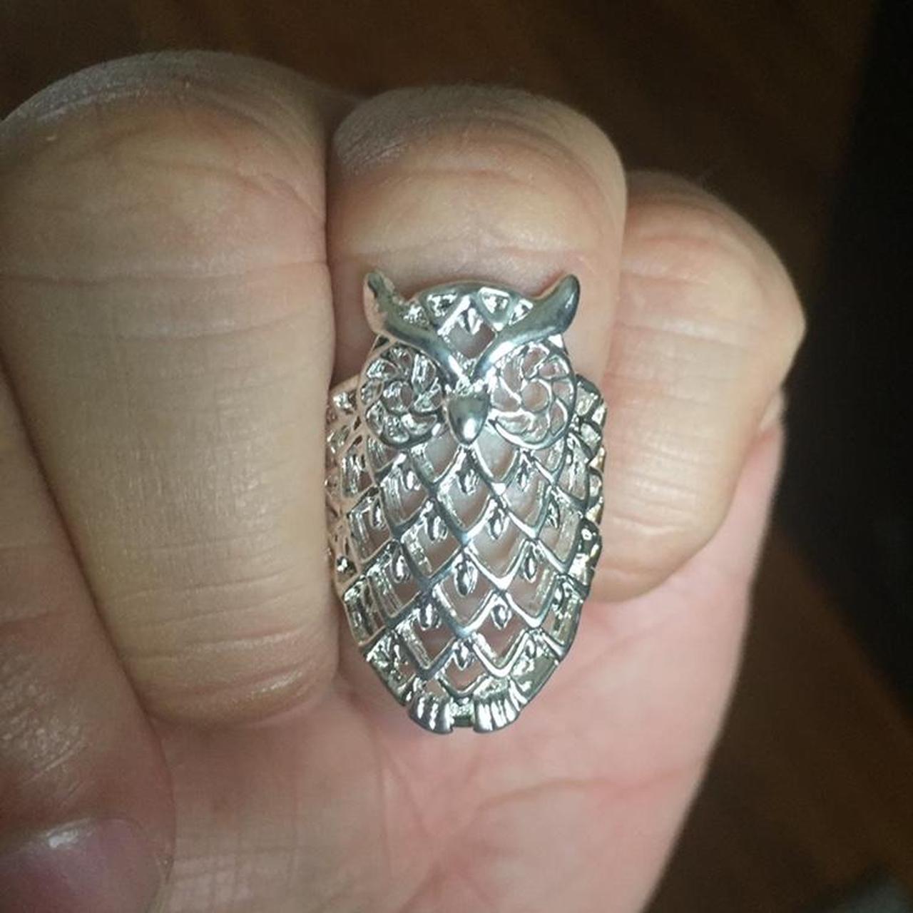 Product Image 4 - Silver owl ring size 7
Condition: