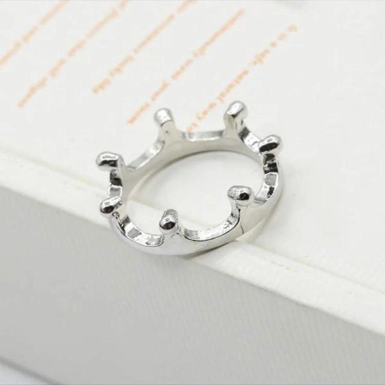 Product Image 1 - Simple silver crown ring size