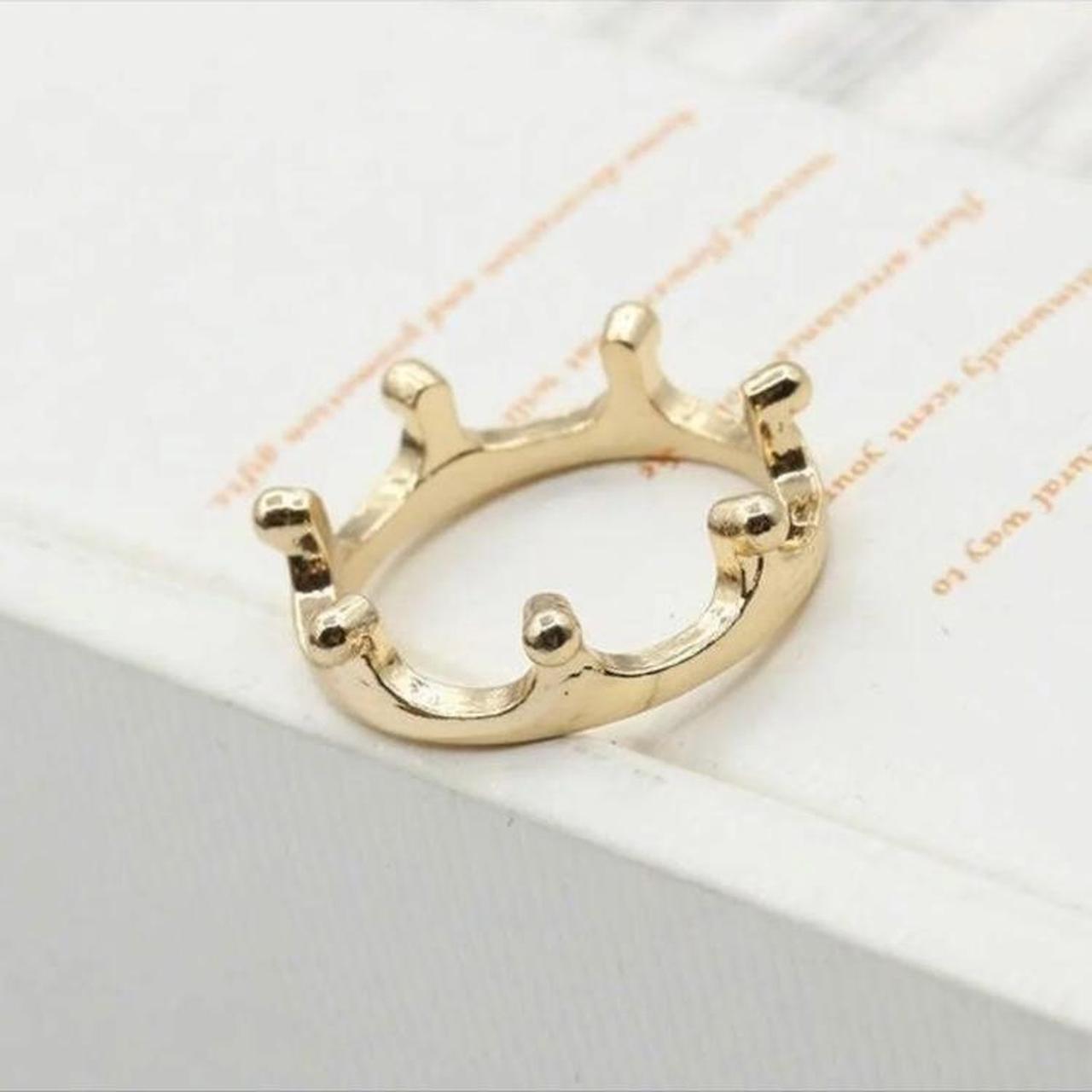 Product Image 1 - Simple gold crown ring size