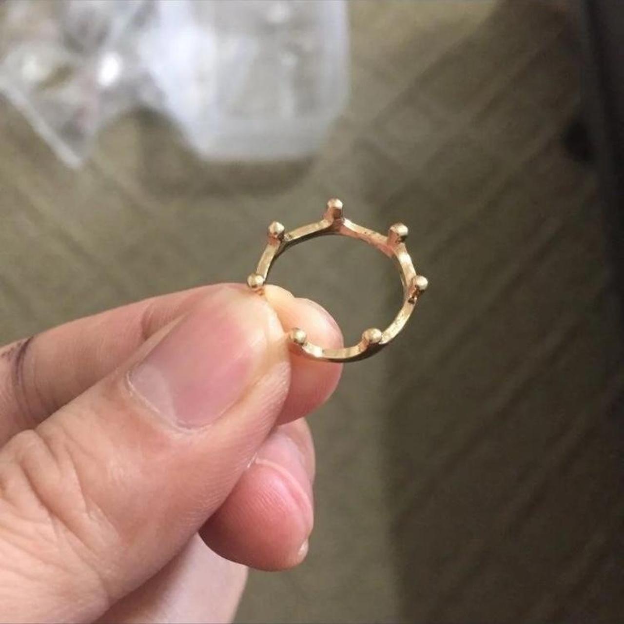 Product Image 2 - Simple gold crown ring size