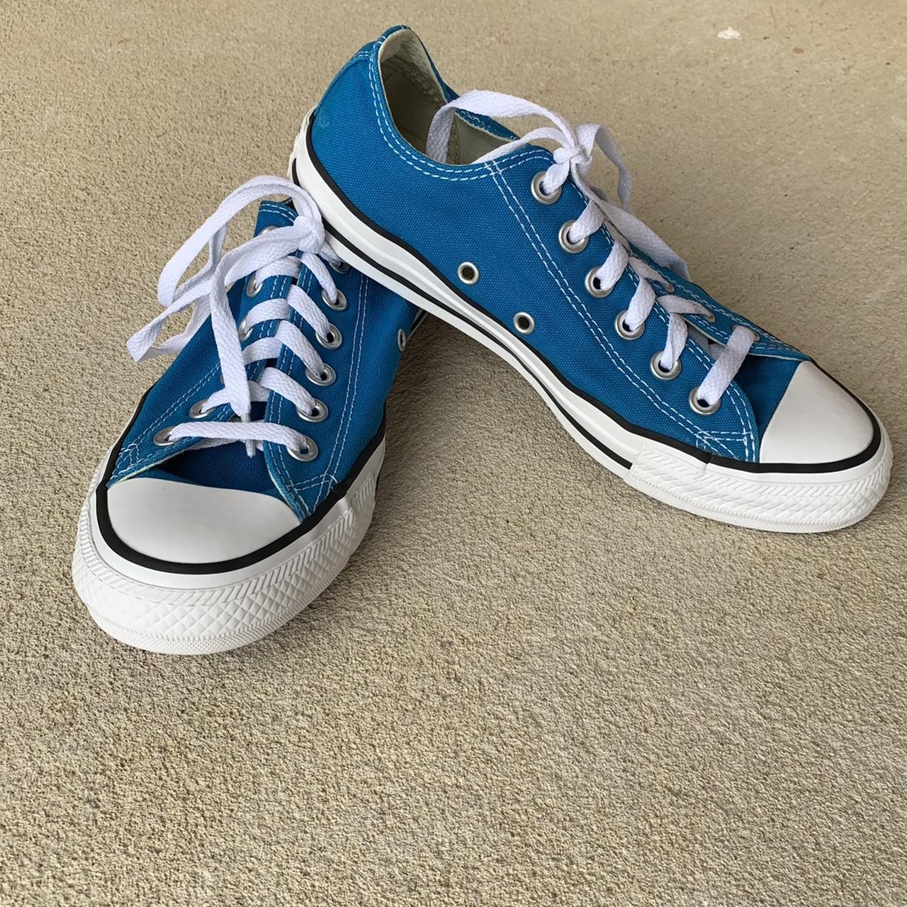 🍒💣 Electric Blue lo-top converse. They have been... - Depop