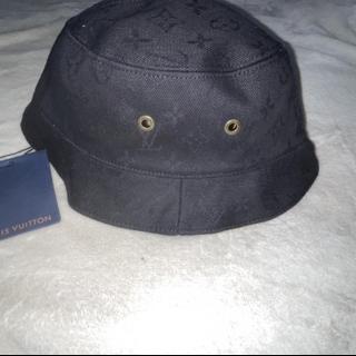 Louis Vuitton blue beanie Worn once Open to offers - Depop