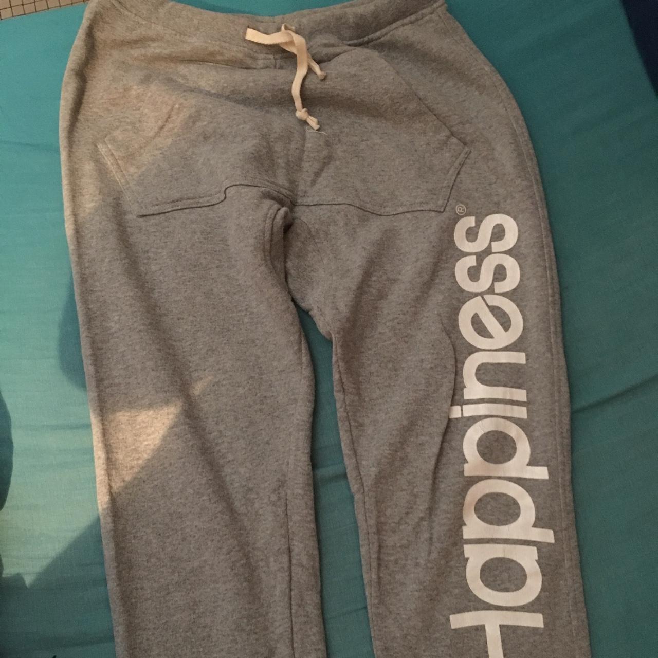 Vendo tuta happiness grigia taglia xs, messa Depop