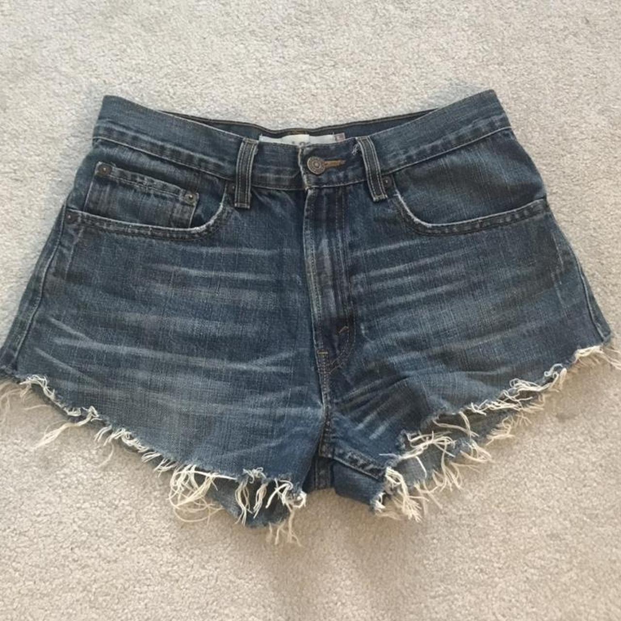 Levis 569 Loose Straight denim shorts. Size: W28... - Depop