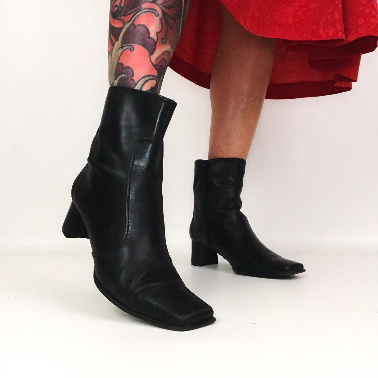 American Vintage Women's Black Boots | Depop