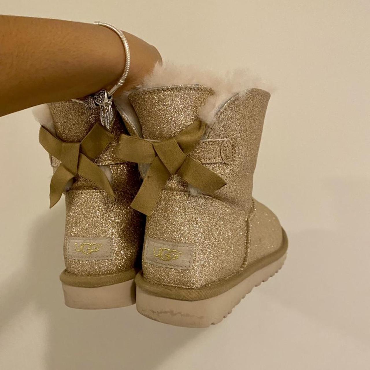 Ugg mini bailey store bow sparkle gold