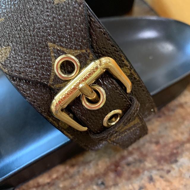 Louis Vuitton Sandals also known as (bom dia flat) - Depop