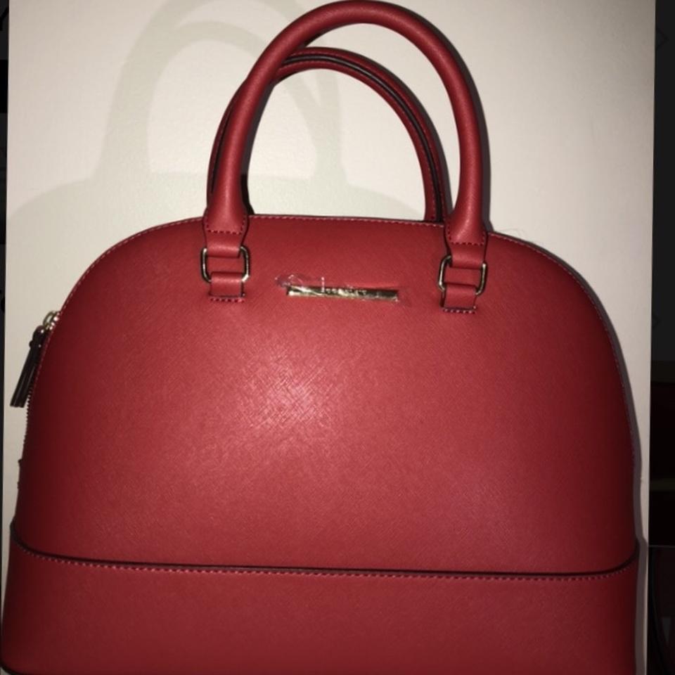 Beautiful red Anne Klein purse. Has not been used. Depop