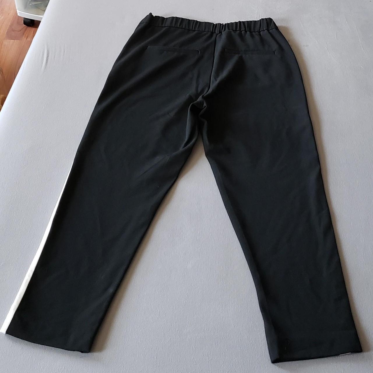 Black Zara pants size 5 stretchy and comfortable Depop