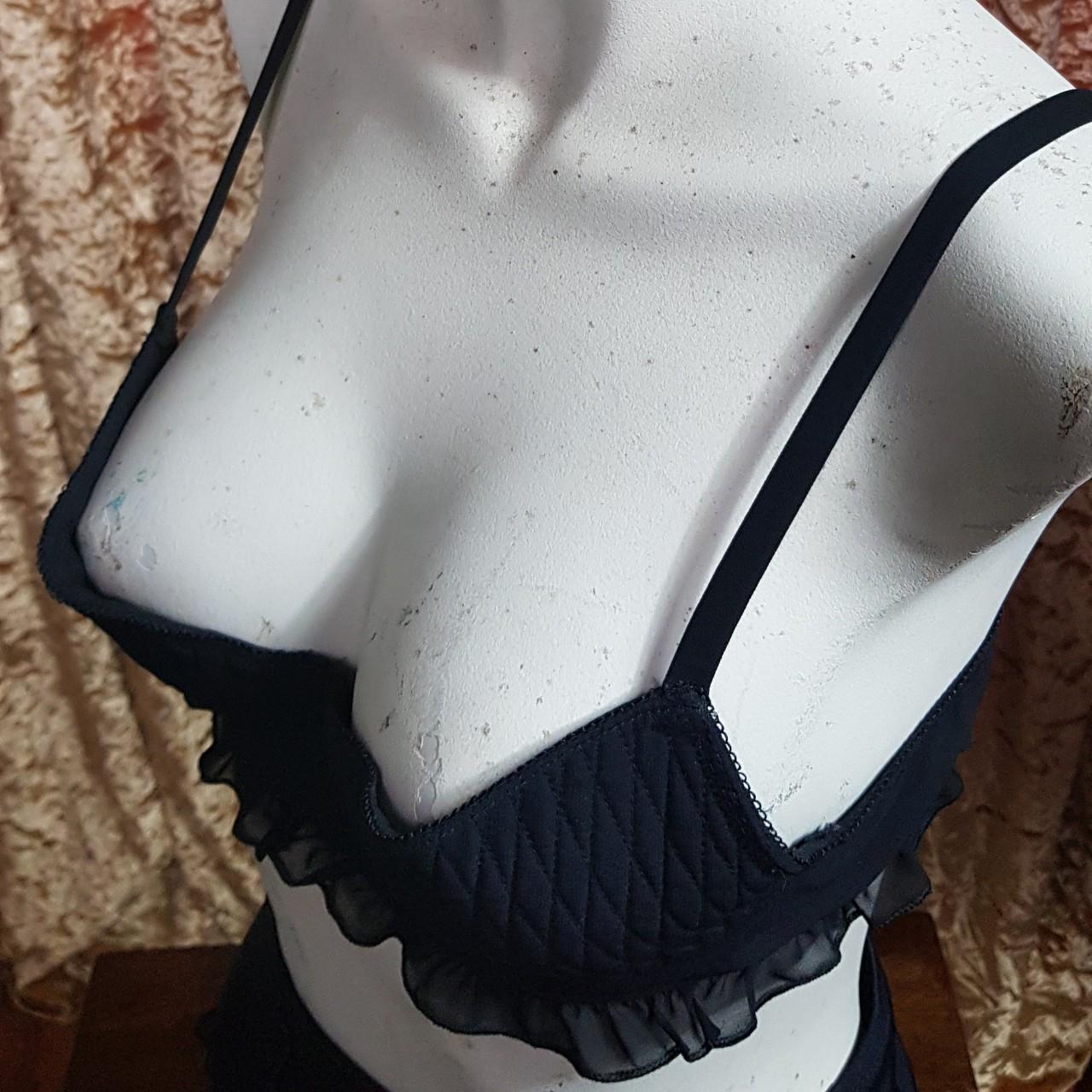 CAROL MALONEY LADY S BRA SIZE LARGE COLOUR Depop