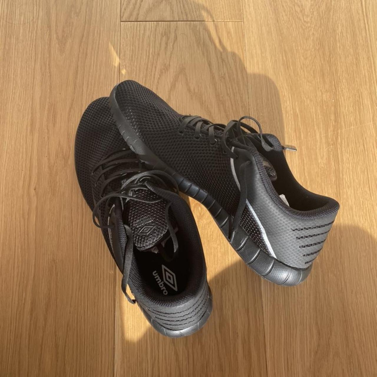 Umbro Women's Black and Grey Trainers | Depop