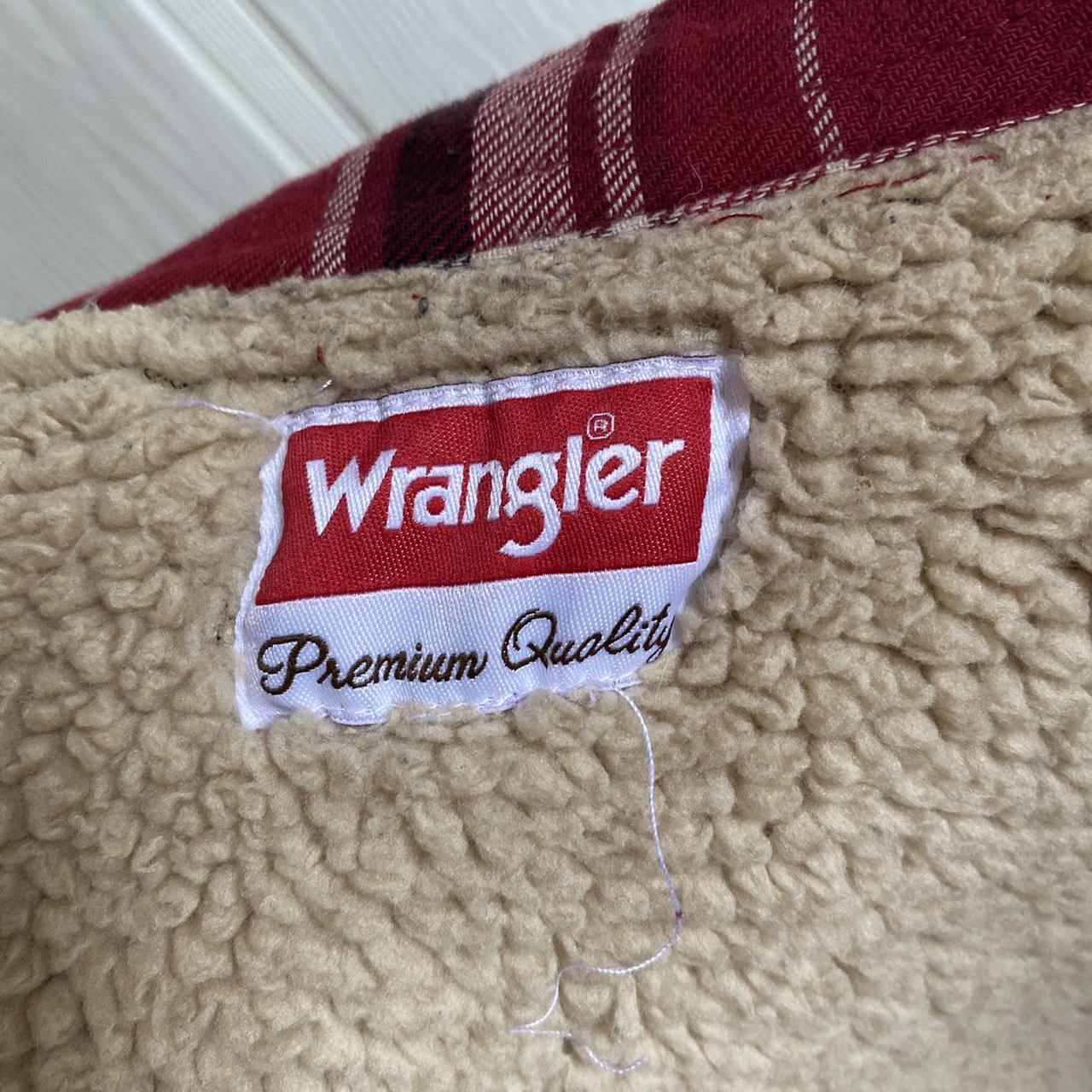 Product Image 4 - Wrangler Sherpa flannel 
Free shipping
Size