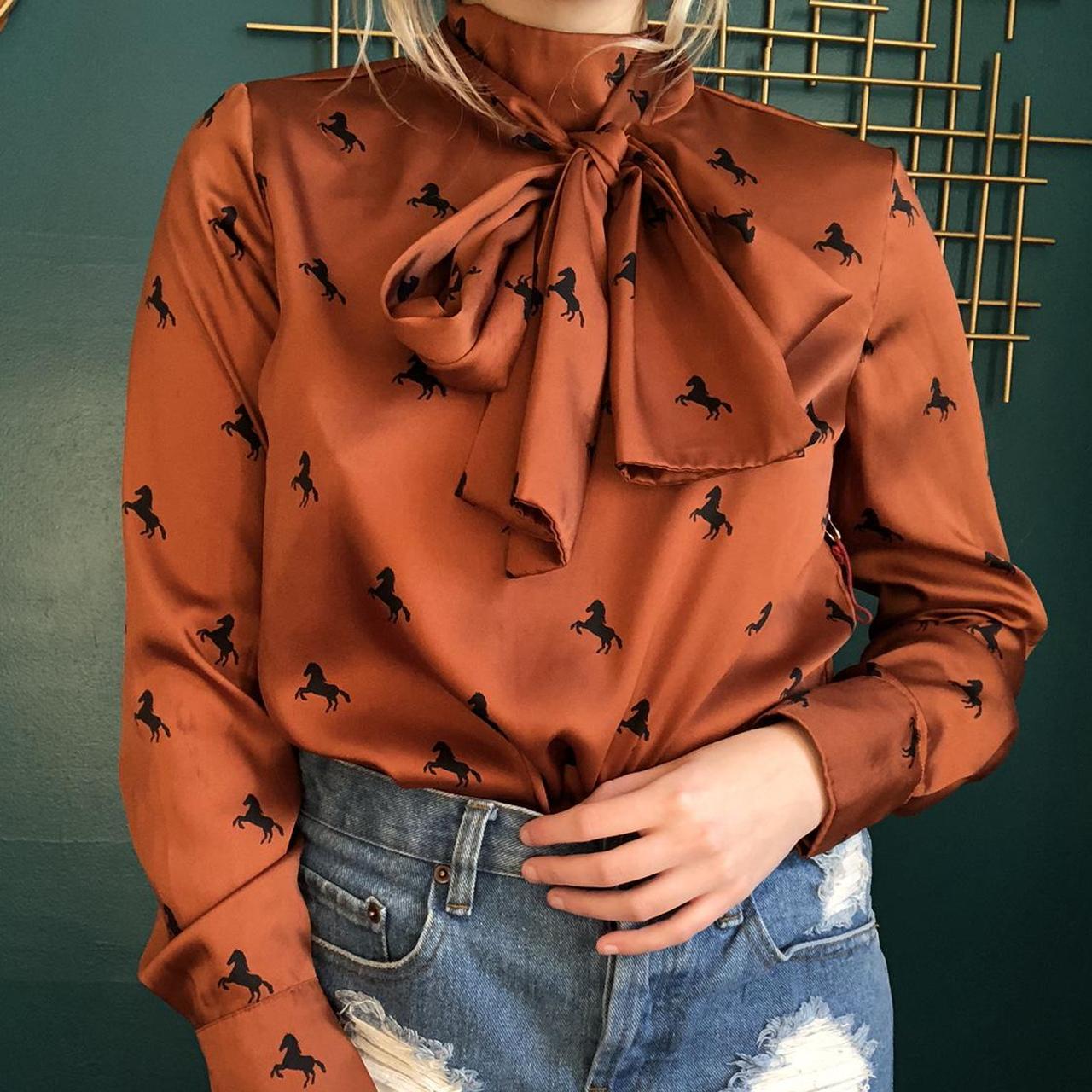 ✨ forever 21 super cute brown horse blouse,