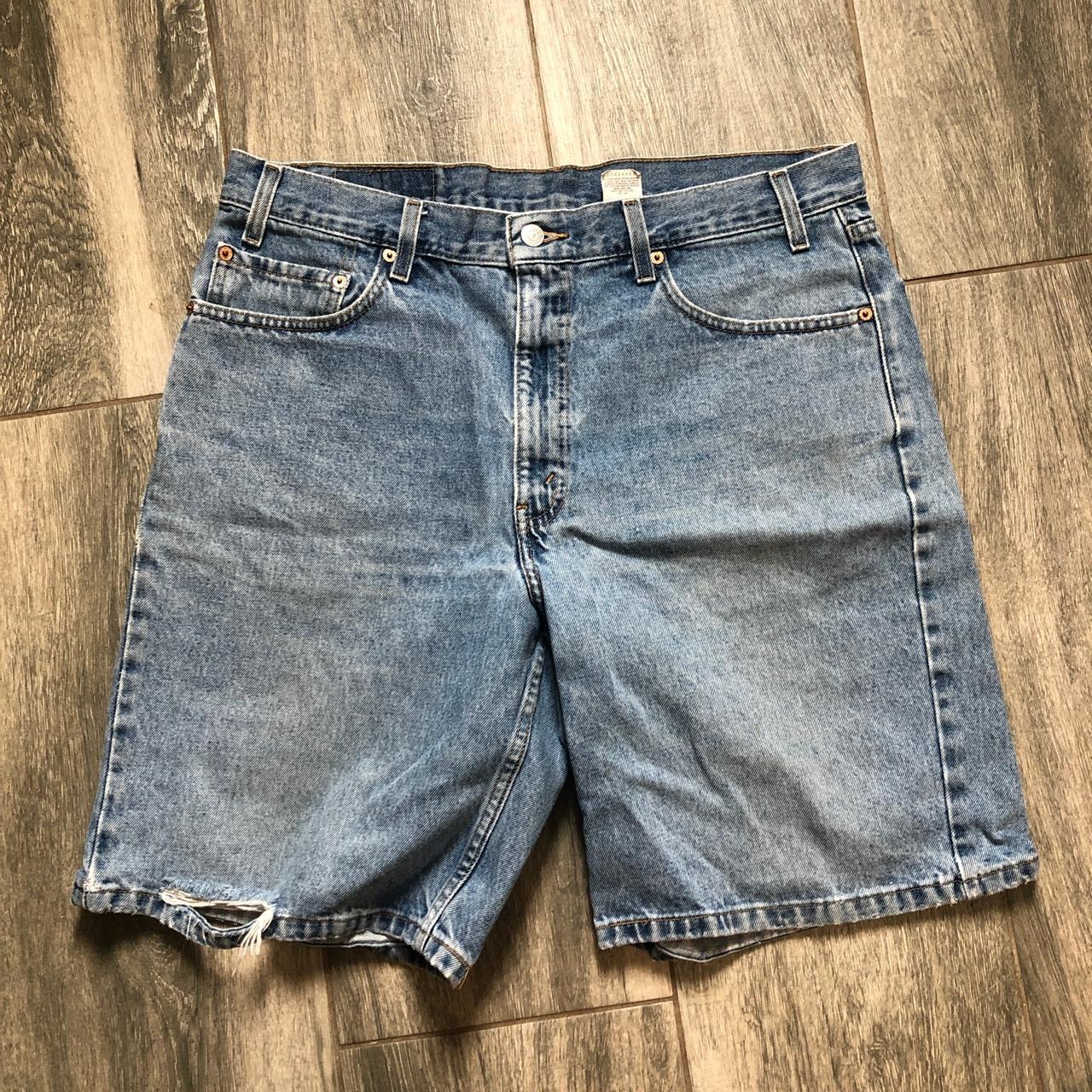 Vtg Levi’s 550 Relaxed Fit Distressed Shorts... - Depop