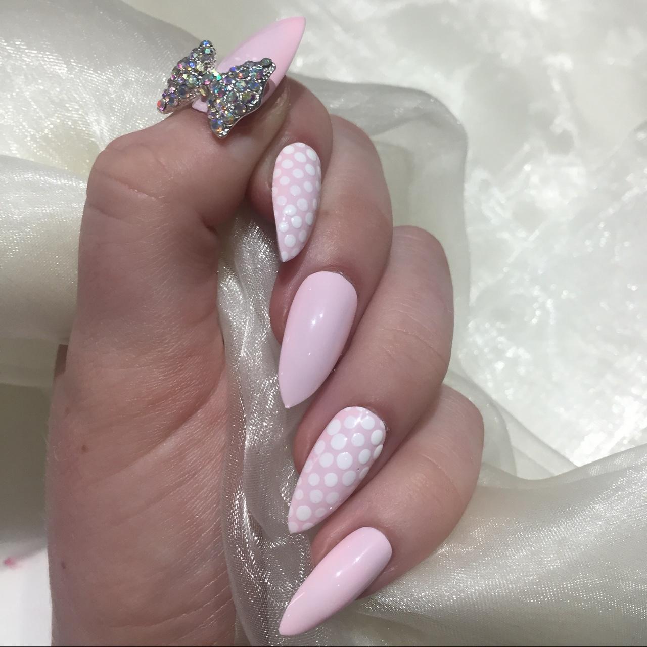 stiletto nails with 3d bow