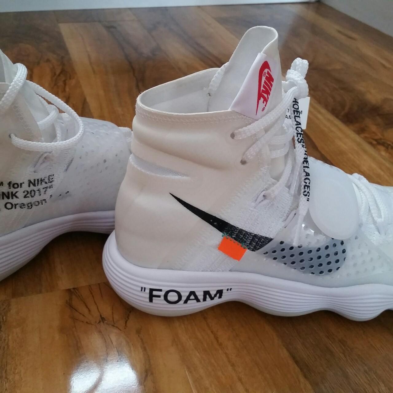 Off-White x Nike React Hyperdunk 2017 Flyknit...