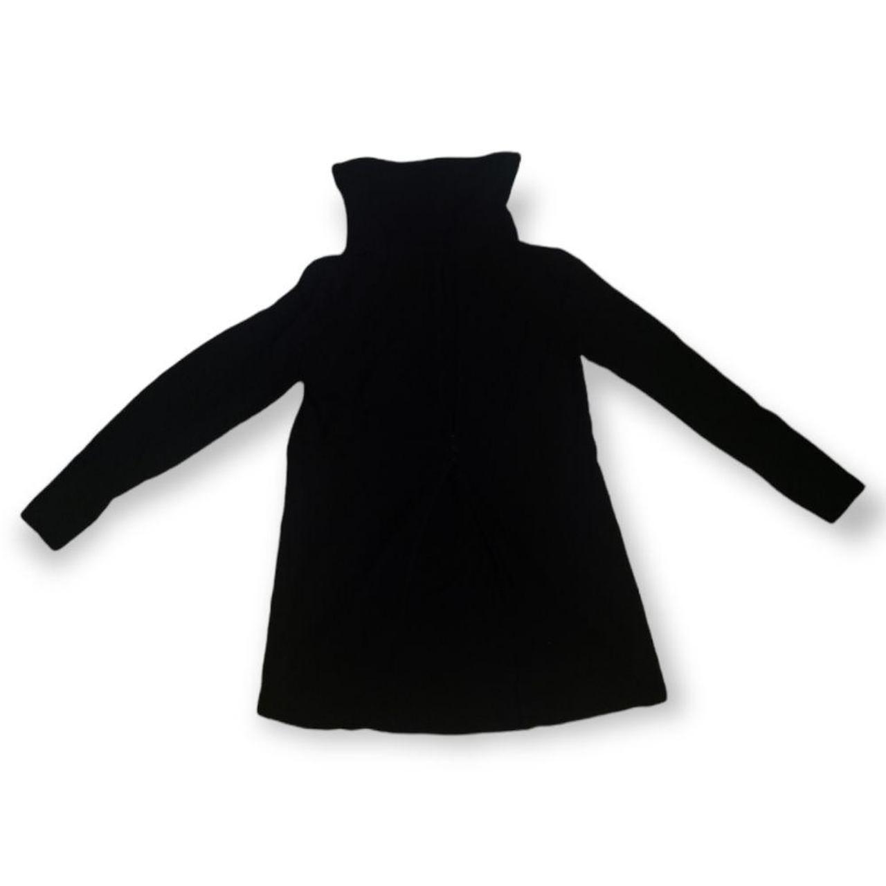 Cable & Gauge Women's Silver and Black Jumper Depop