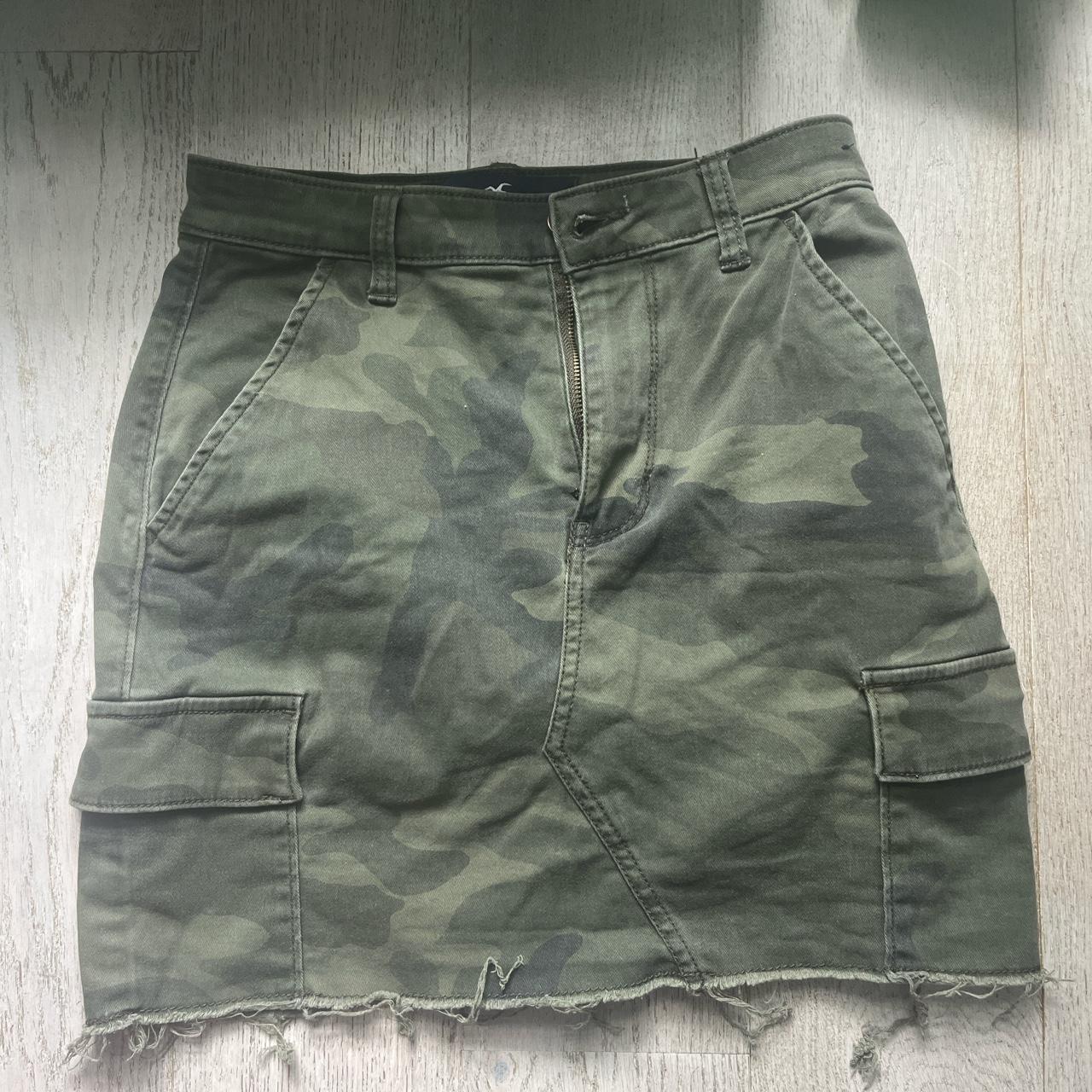HOLLISTER HIGH WAISTED FRAYED HEM CAMO KHAKI CARGO... Depop