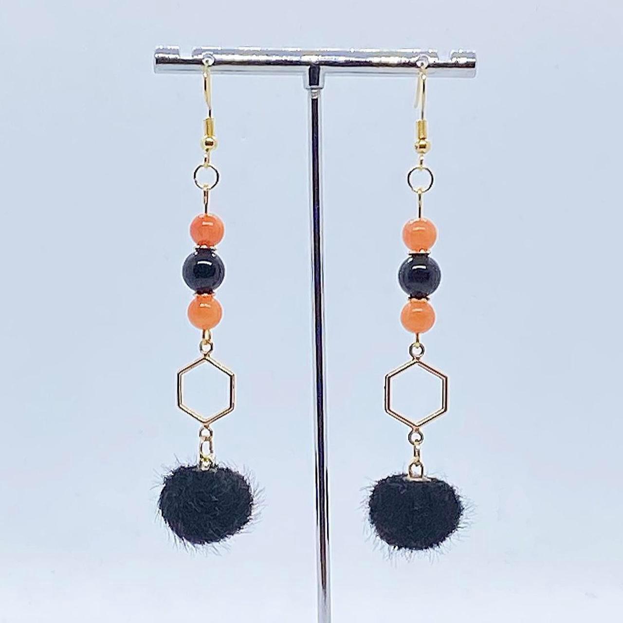 Product Image 1 - Obsidian & Orange Jade Pom