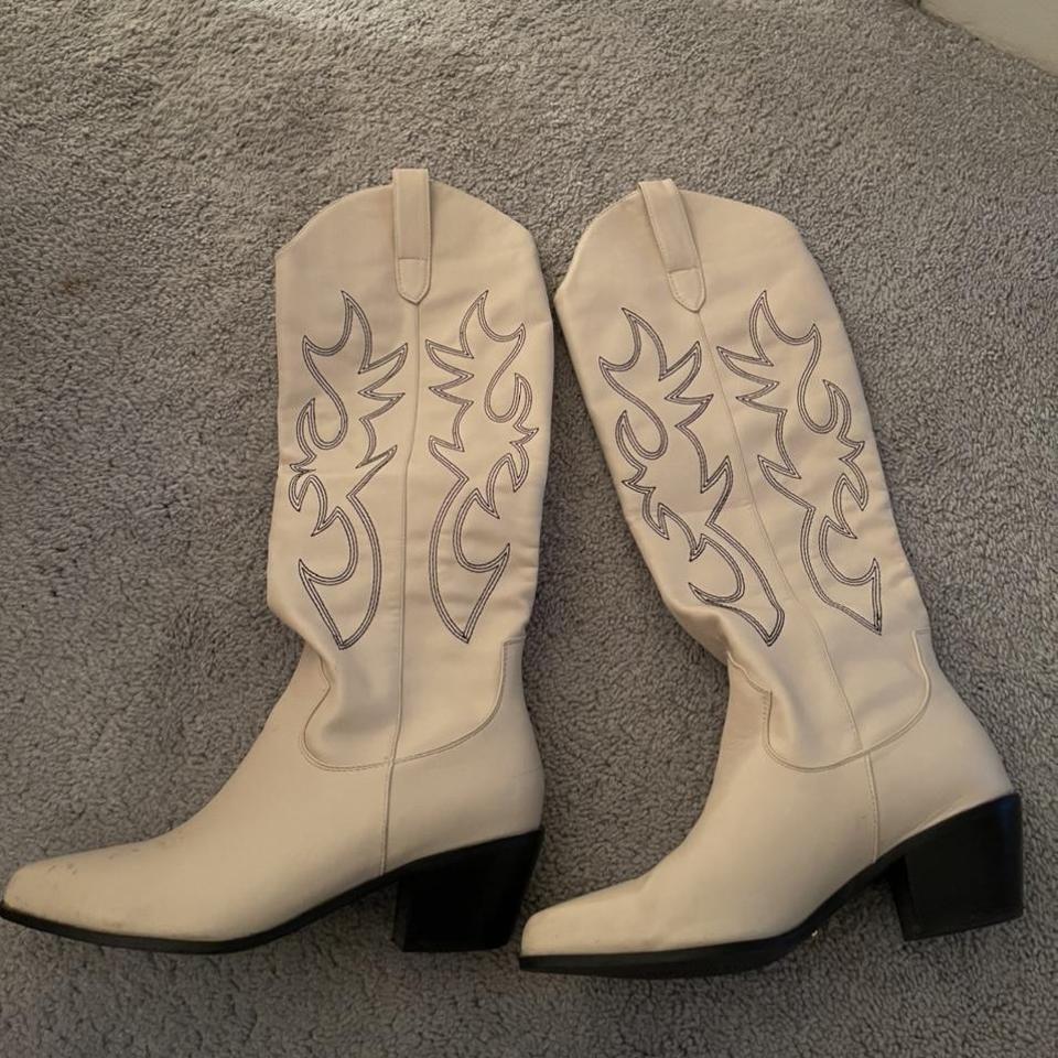 white cowboy boots size 9