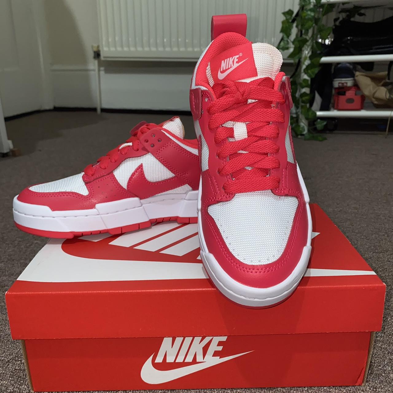 siren red dunk low