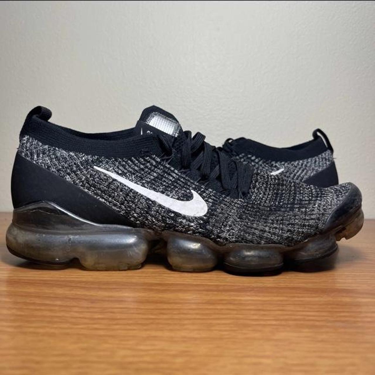 Air vapormax flyknit 3 hotsell men's oreo