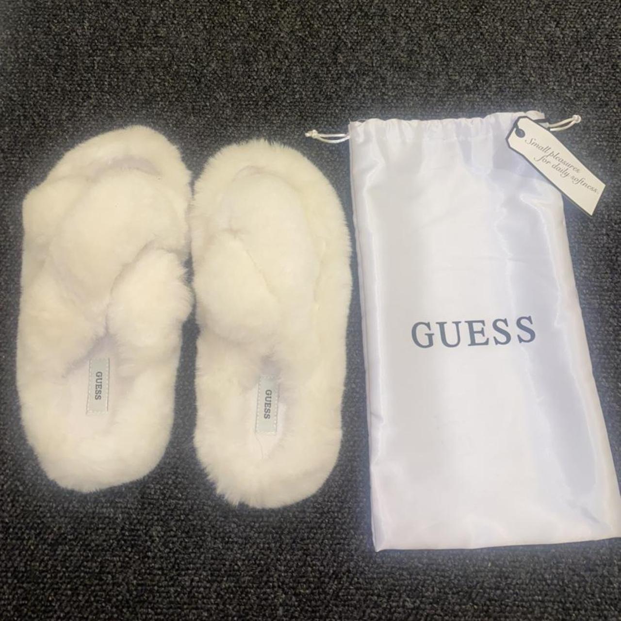 guess slippers fluffy