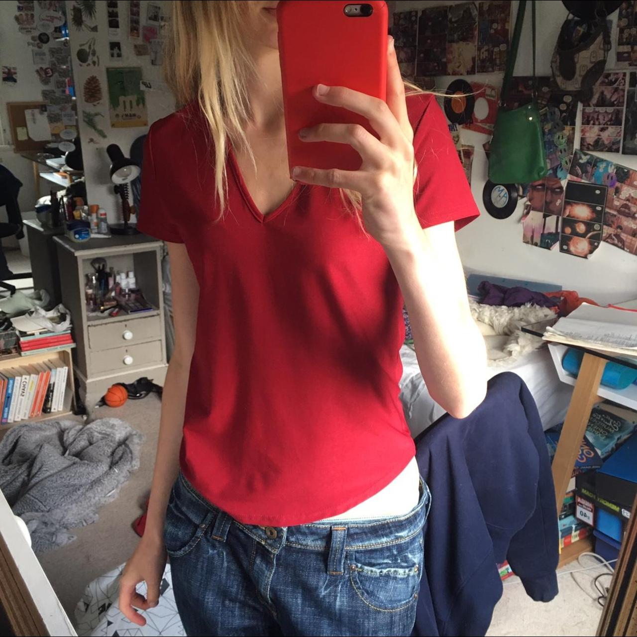 New Look Women's Burgundy and Red Tshirt Depop