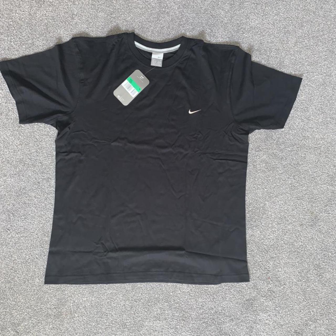 nike essentials t shirt