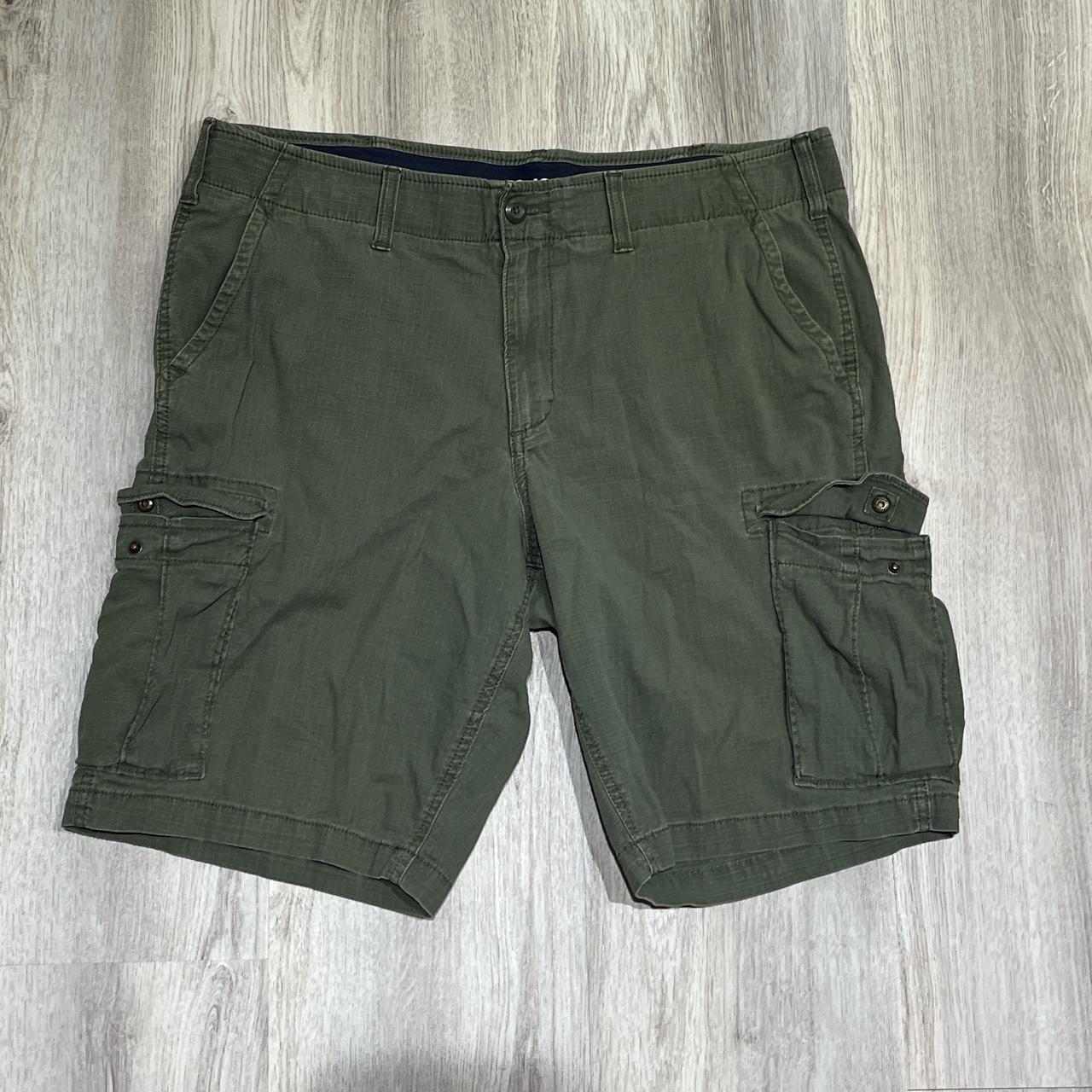 vintage green cargo shorts! waist size 38 great... - Depop