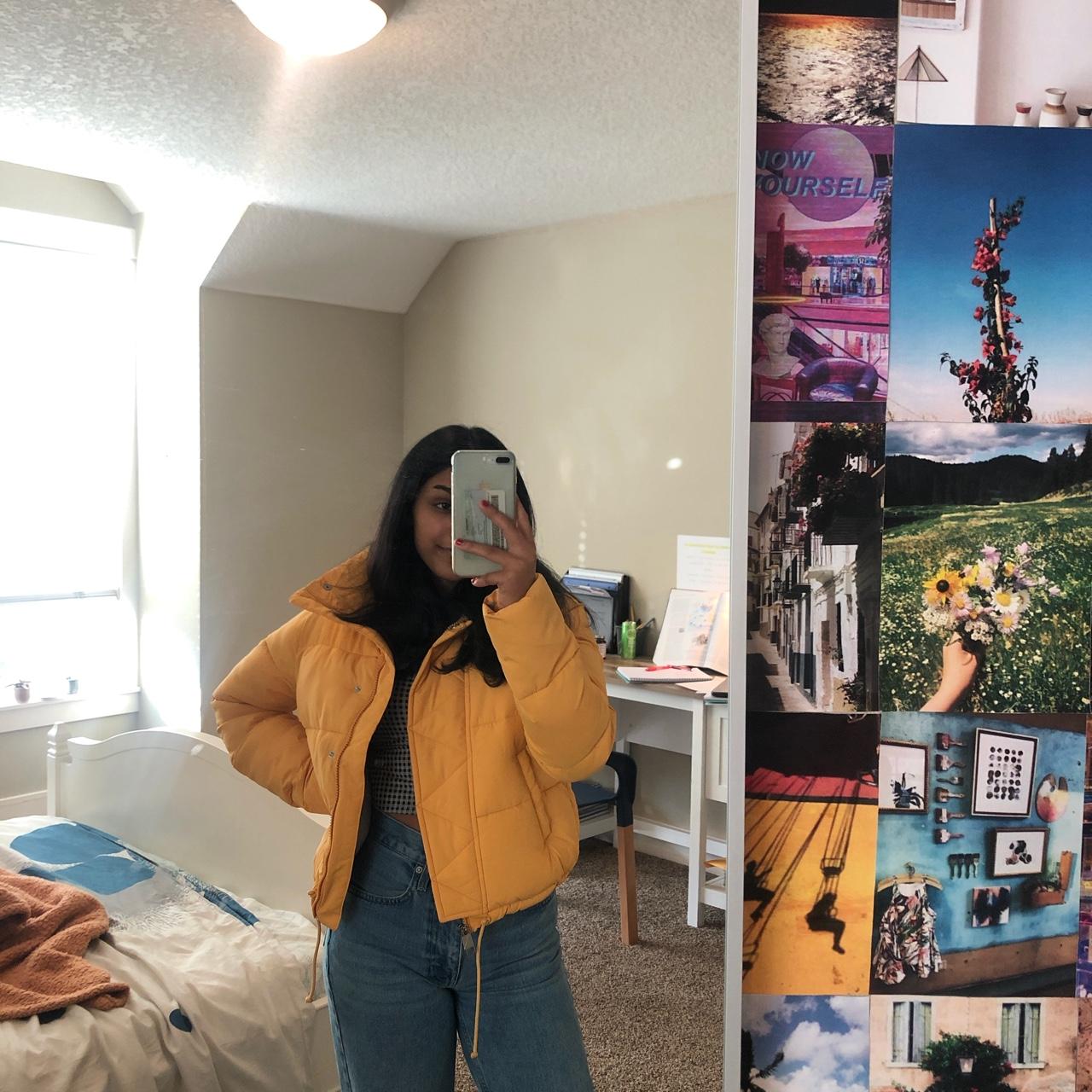 Hollister yellow hotsell puffer jacket