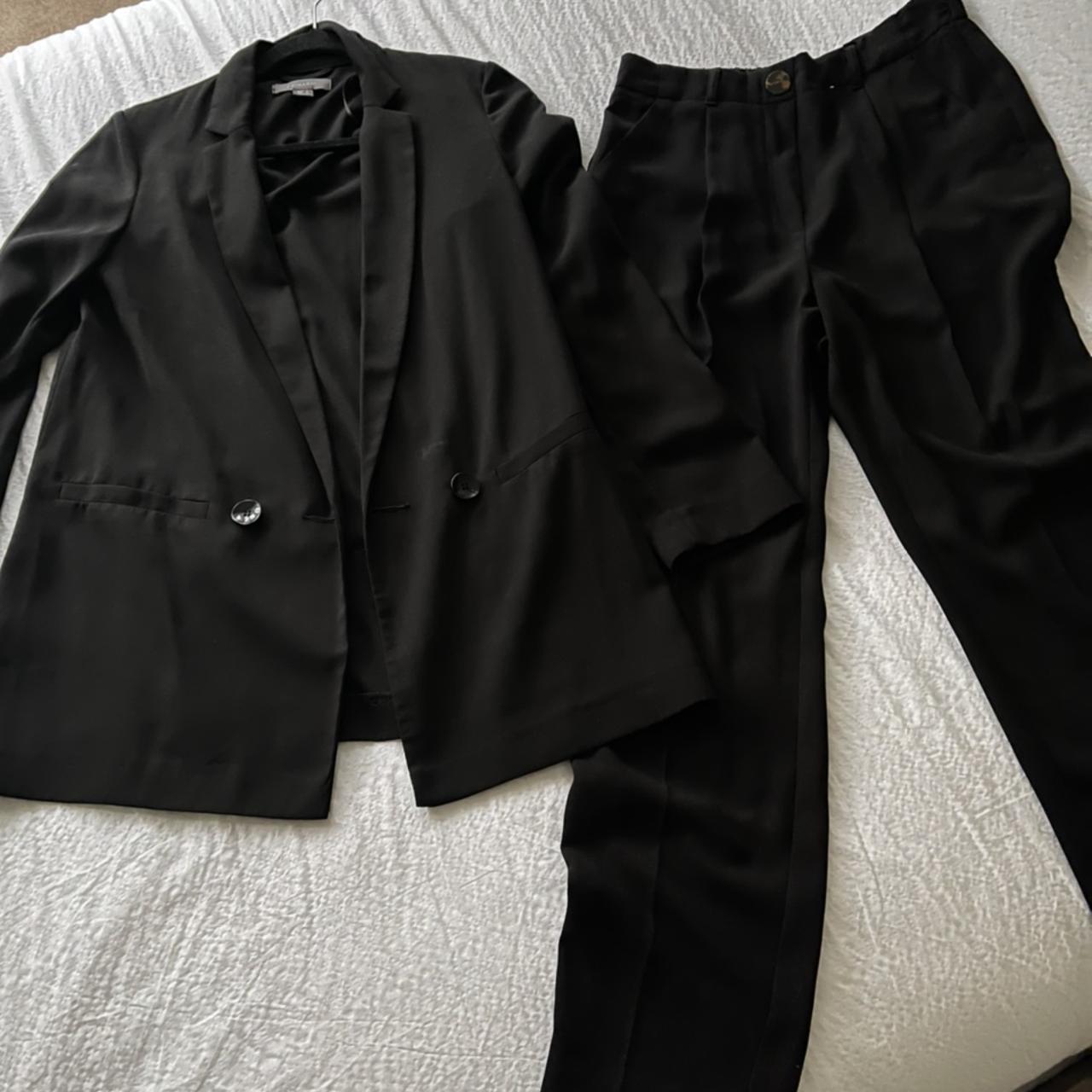 Primark blazer and trousers Never worn before... Depop