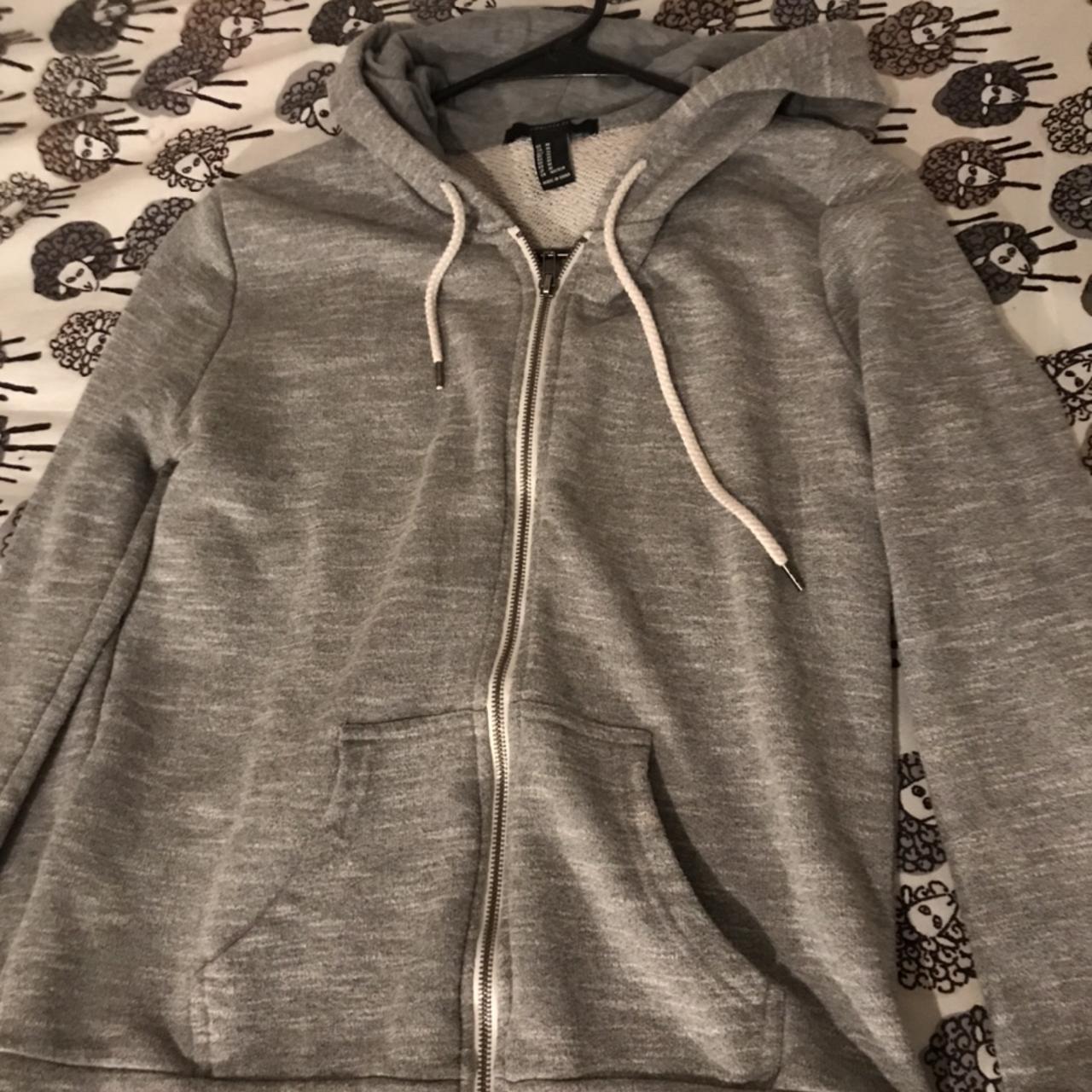 🖤Gray Hoodie🤍 - Labeled a size medium, can fit a... - Depop