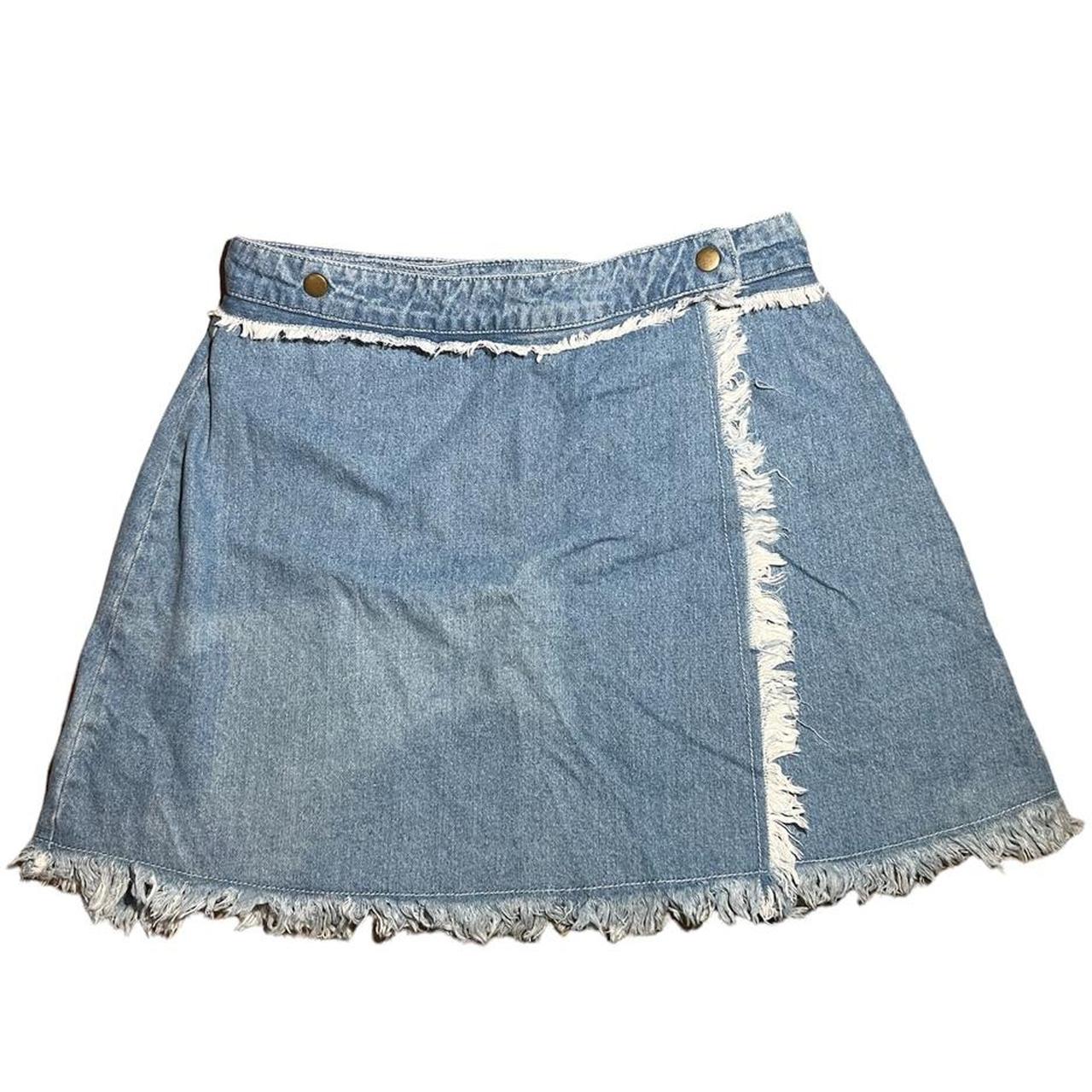 Romeo + Juliet Couture Wrap Up Clip Button Up Skirt... - Depop