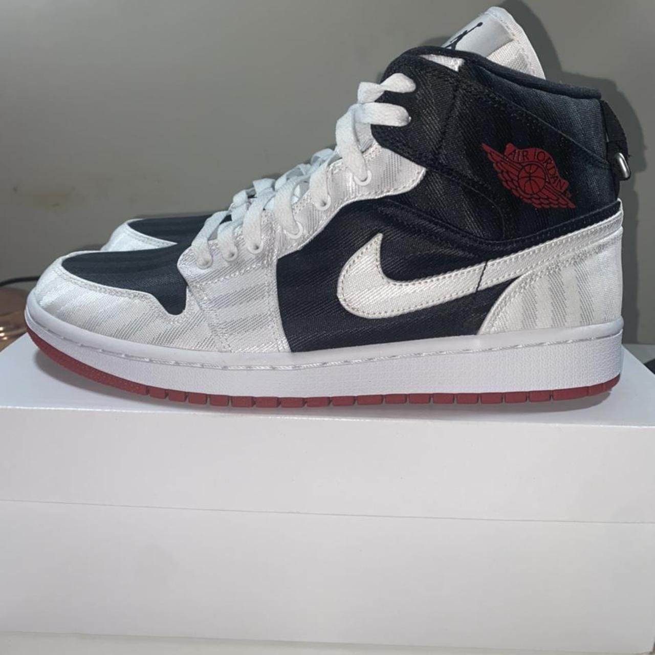 Women's Air Jordan 1 Mid SE UTL Black/White- Gym... - Depop