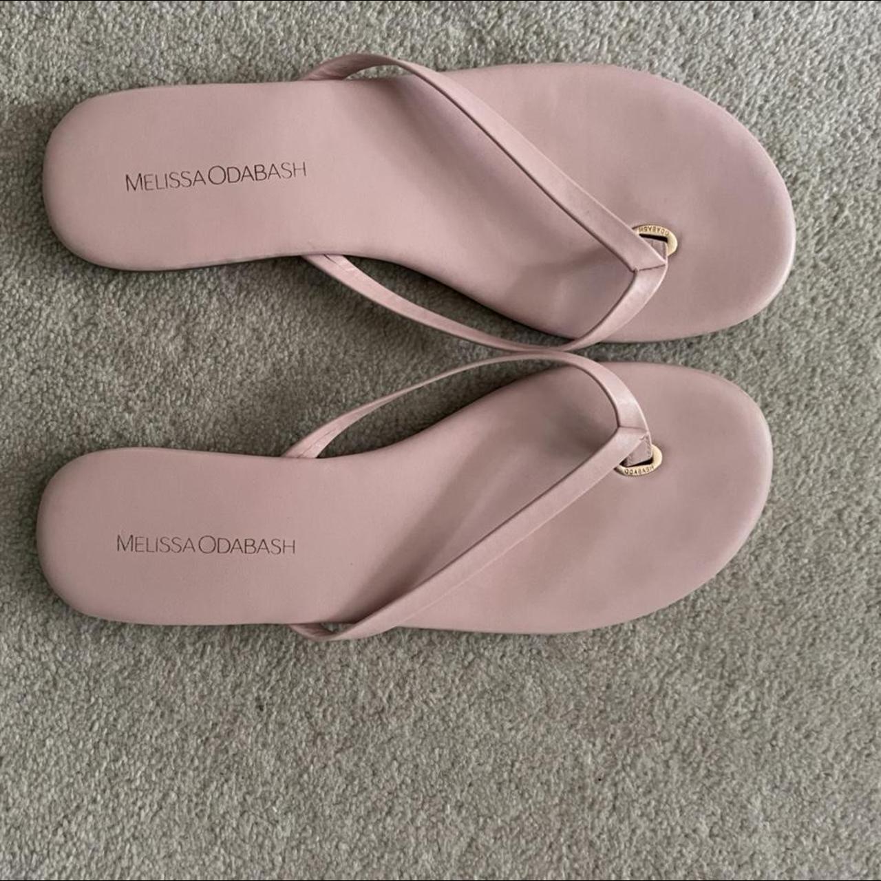 Pale pink hot sale flip flops