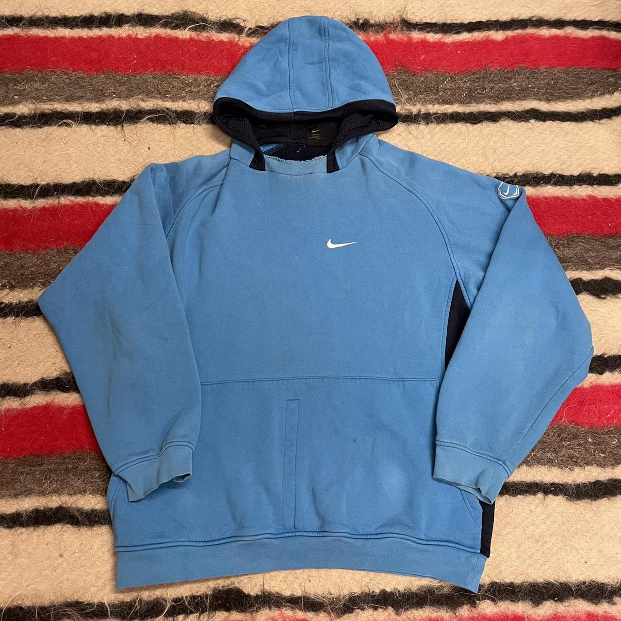 2000s nike hoodie