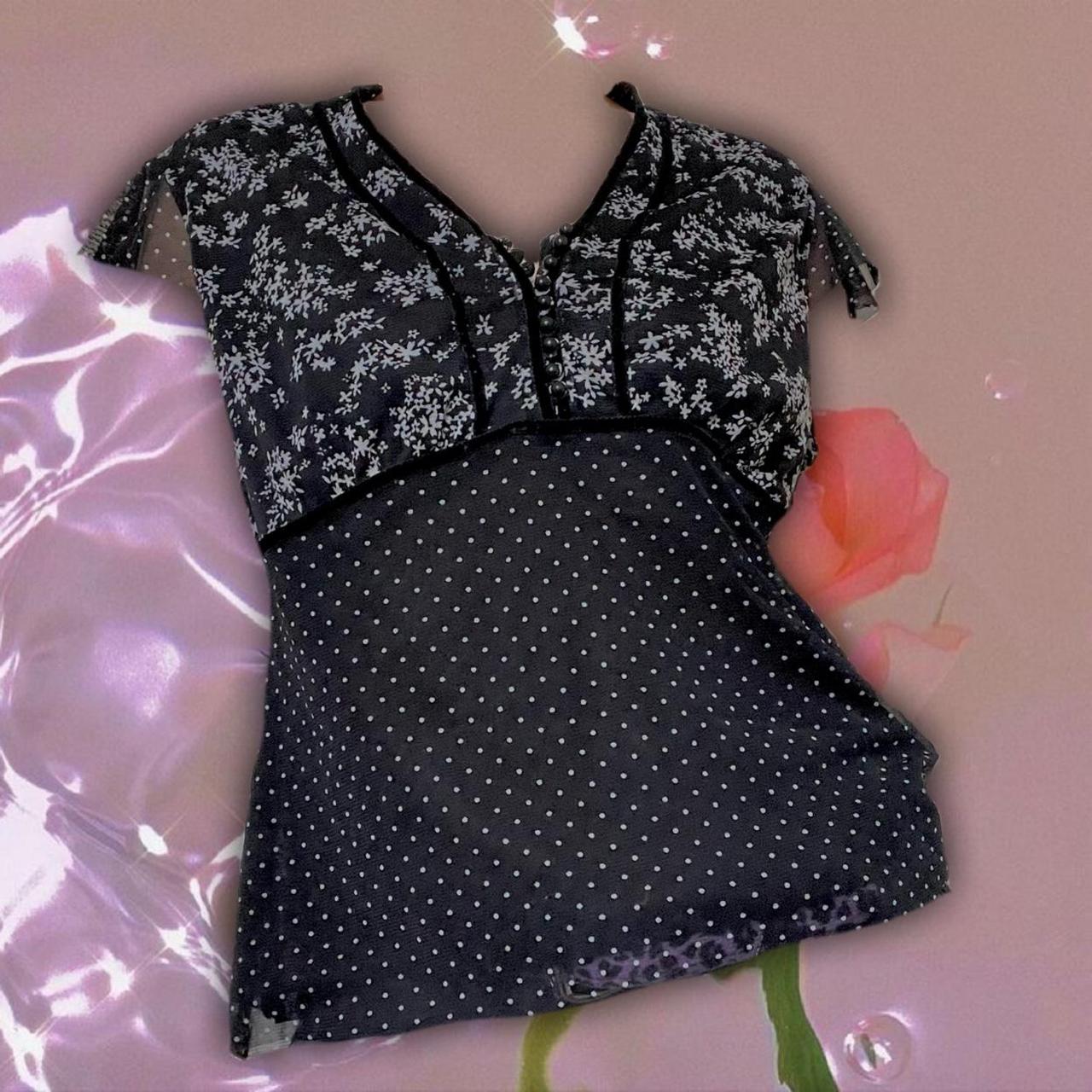 Gorgeous polka dot floral mesh top Size 16 shown on... - Depop