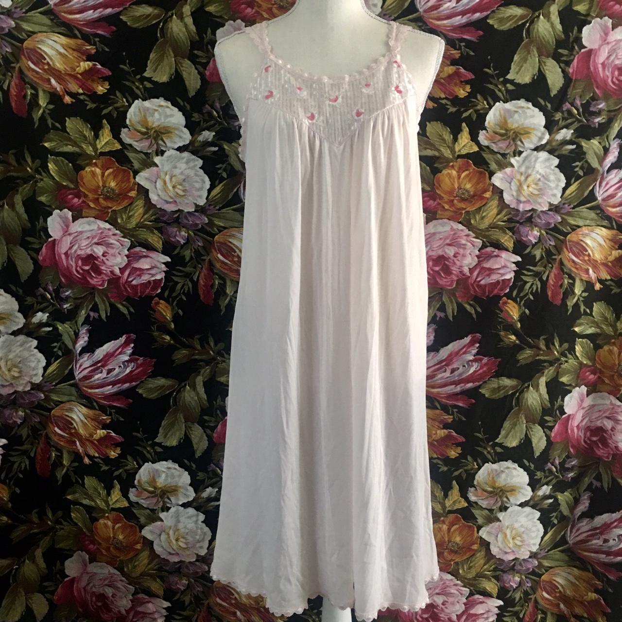 Vanity Fair Women's Robe Depop