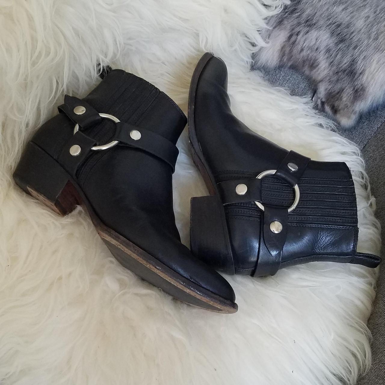 Frye modern harness chelsea boot, made in Italy,... - Depop