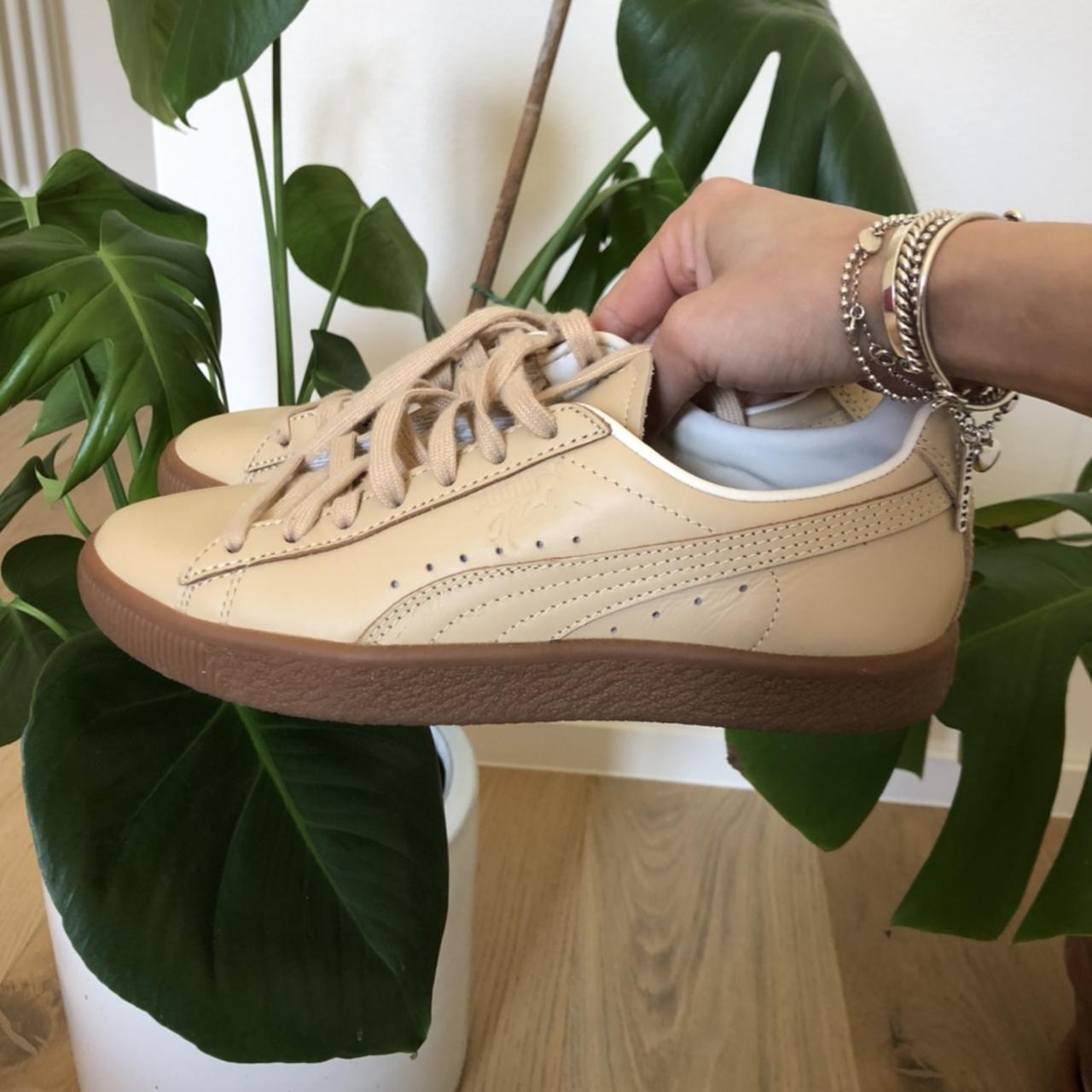 Scarpe Puma Natural beige pelle vegan 37 mai usate. Depop