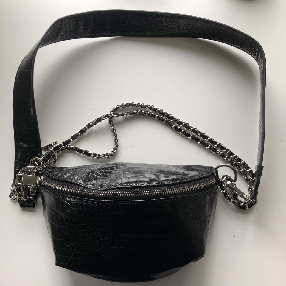 steve madden fanny pack black and silver with no - Depop