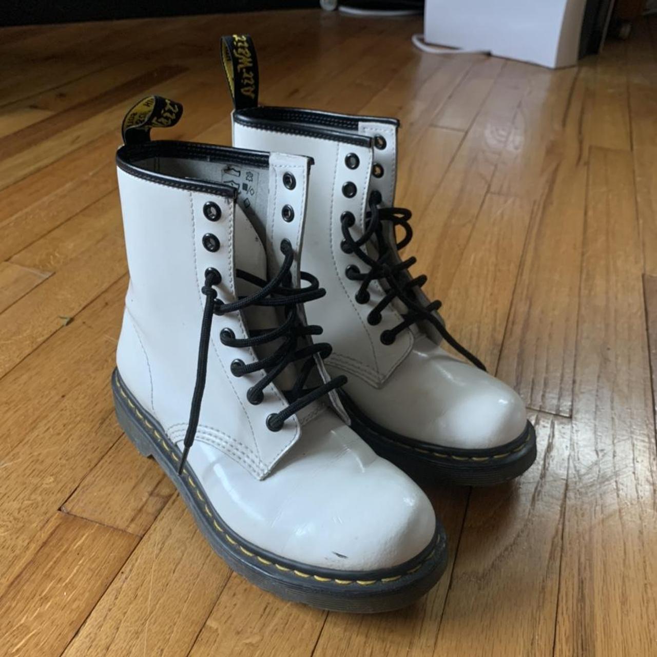 1460 doc martens womens