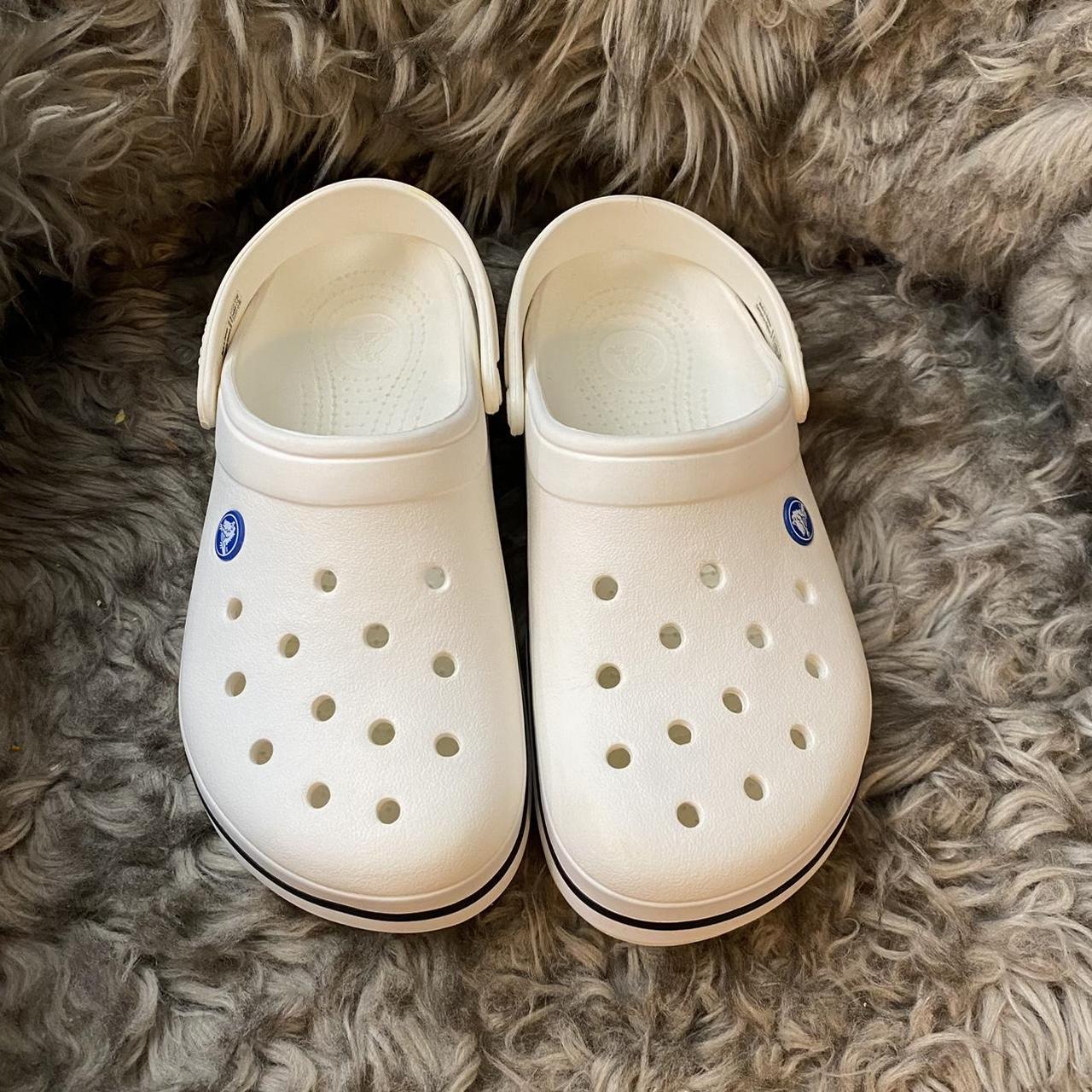white crocs womens size 7
