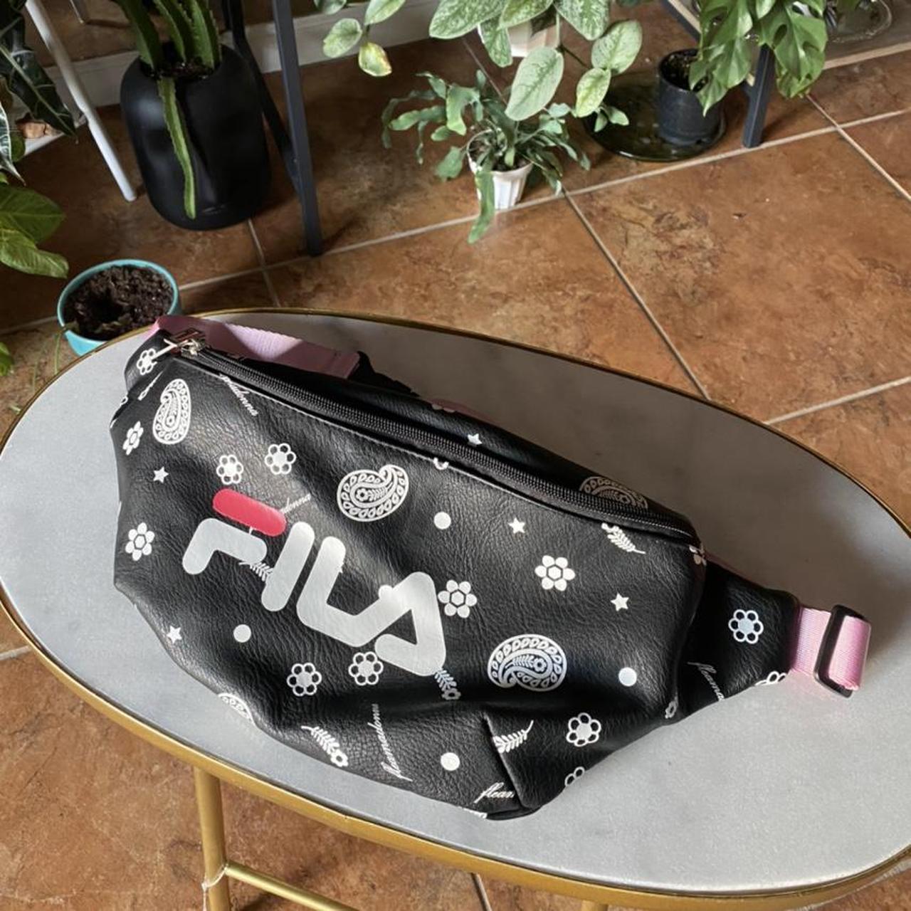 Fila belt 2024 bag pink