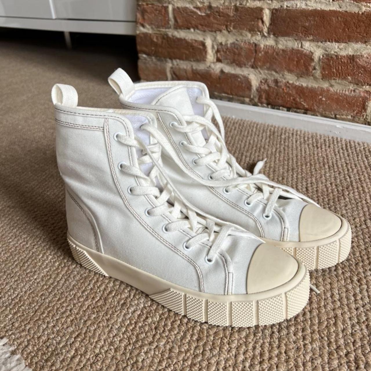 Zara cream and white high top trainers 💫 - Depop