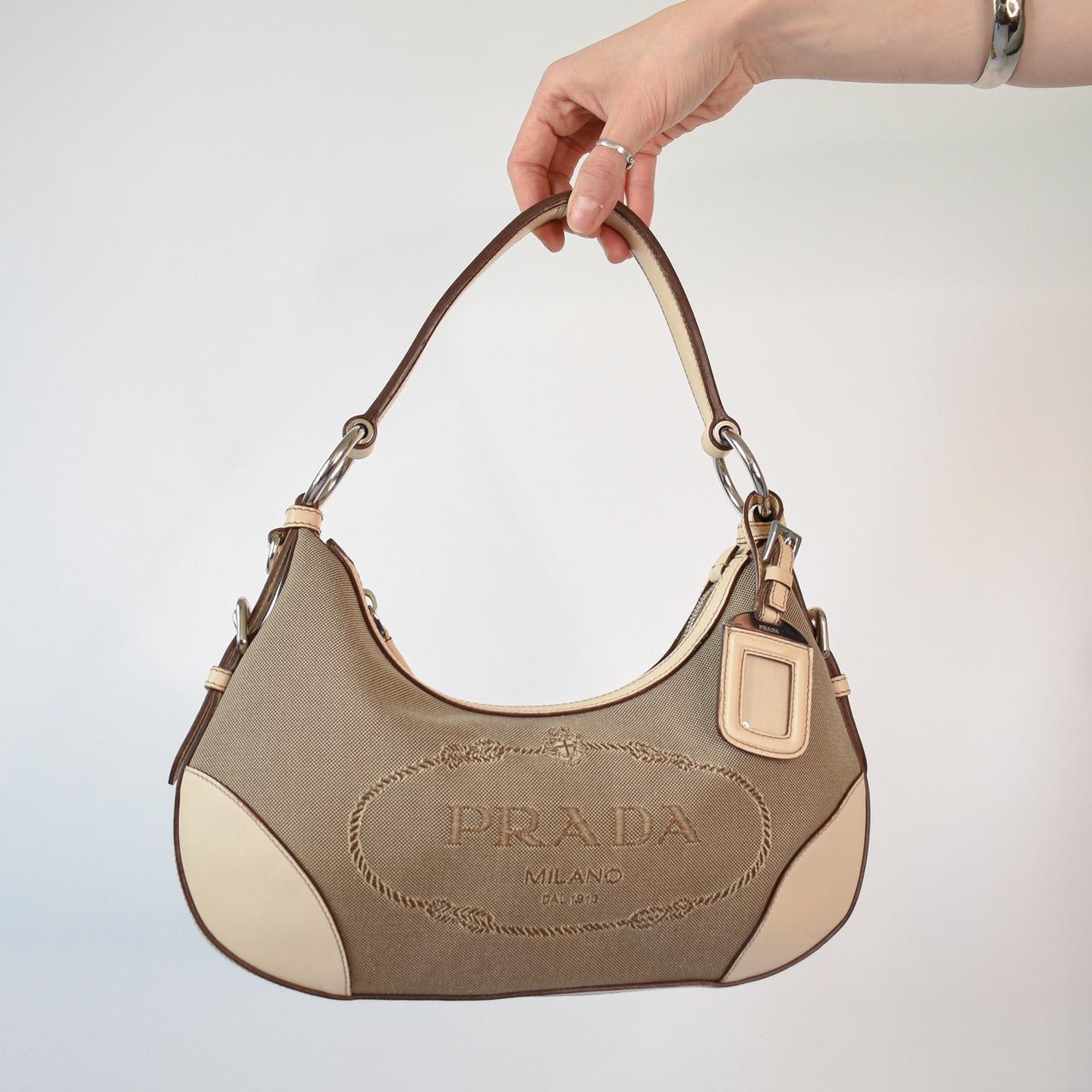 ON HOLD INSTANT BUY ON / INTERNATIONAL SHIPPING... Depop