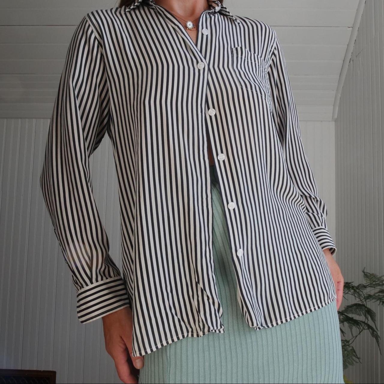 Product Image 1 - Great basic black and white