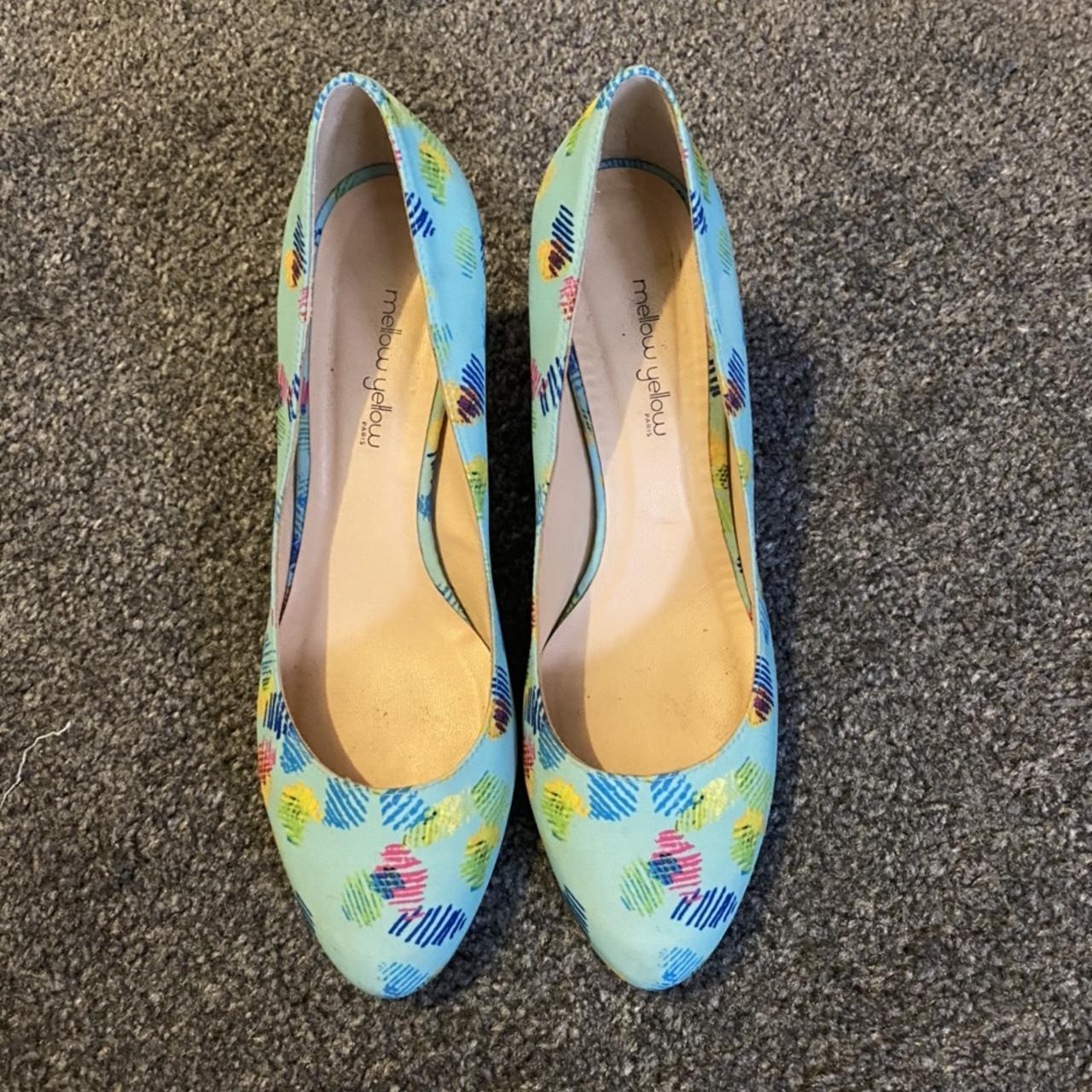 Mellow yellow clearance shoes